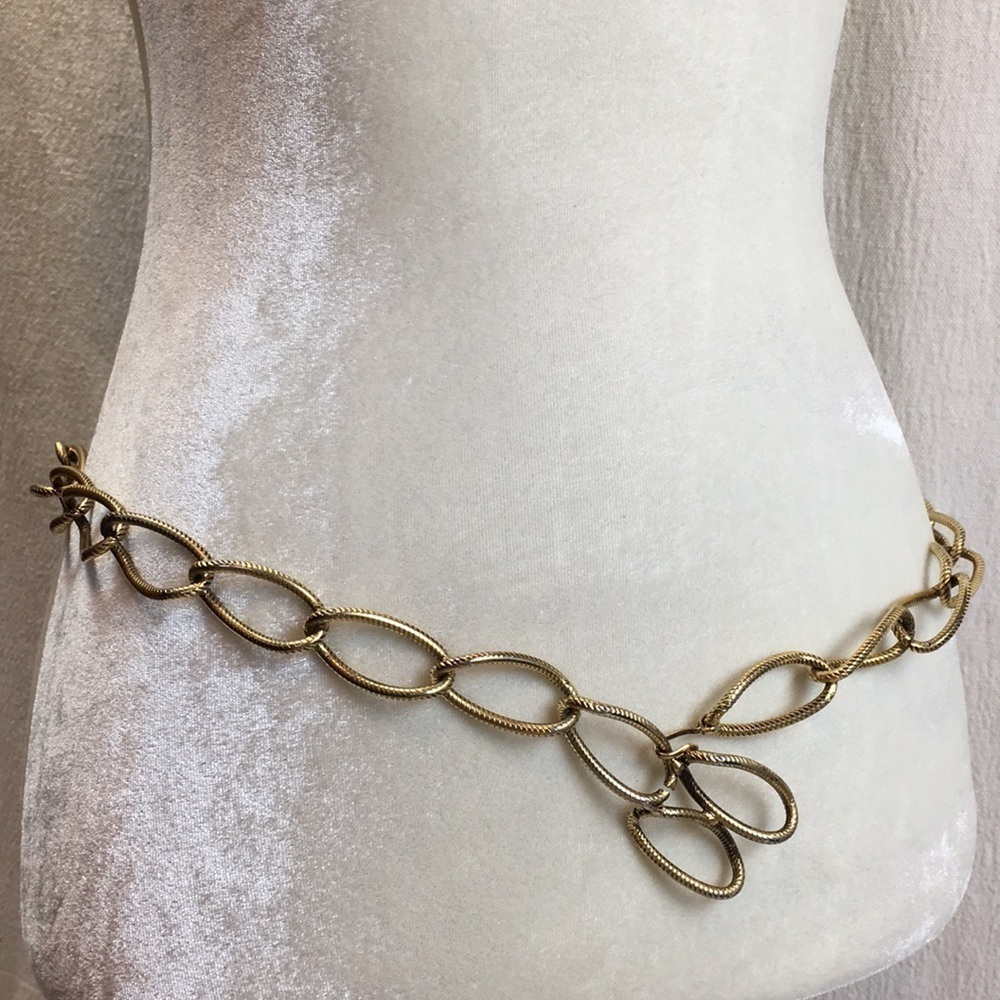 Vintage Gold tone metal chain belt